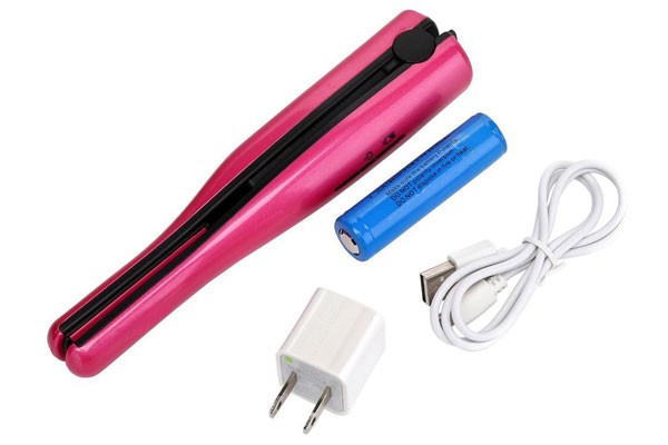 Las planchas para el cabello son un básico infalible. plancha para cabello recargable