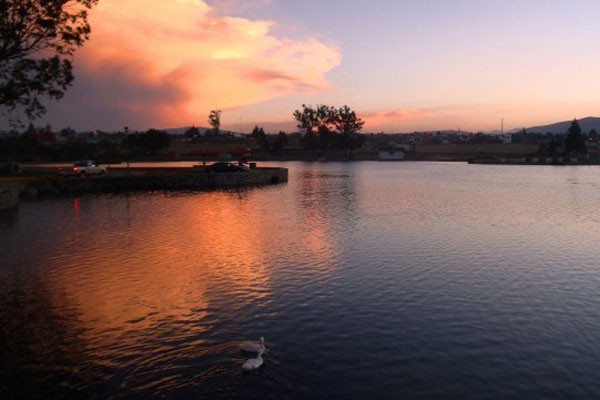 Junto a la laguna encuentras hoteles para hospedarte desde $1346.00. Laguna de Chignahuapan