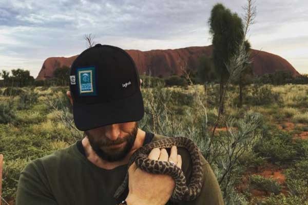 Chris Hemsworth en Uluru Australia