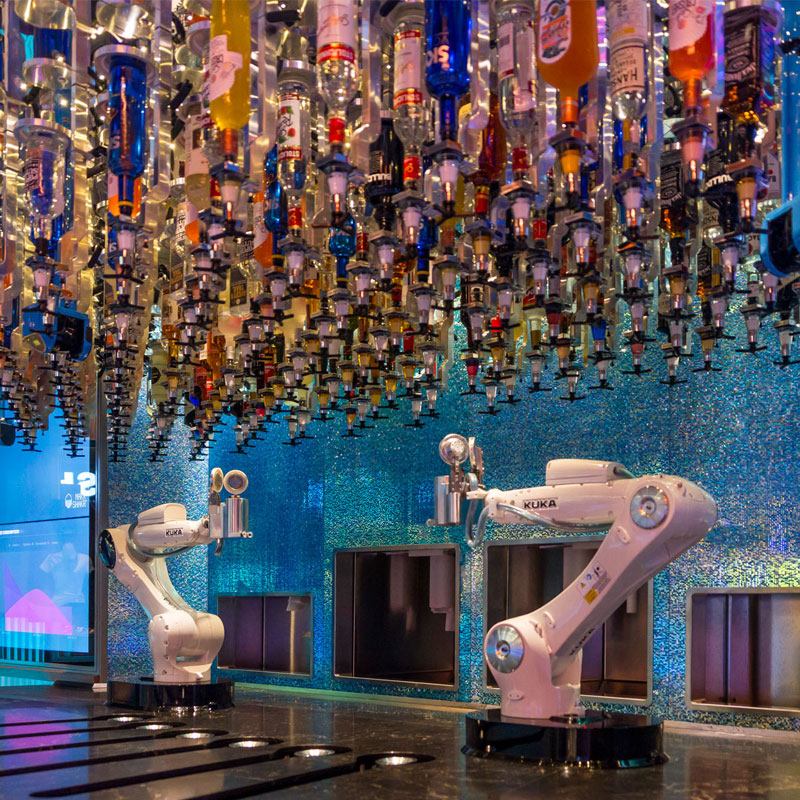¿Robots que sirven tus bebidas? ¡El futuro está aquí!