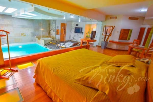 También puedes visitar el Love Hotel Skala Nova. Love Hotel acuario