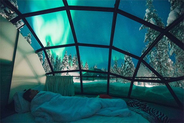 Los iglús de cristal pueden reservarse durante la temporada de auroras boreales, a partir del 20 de agosto hasta finales de abril. iglús de cristal