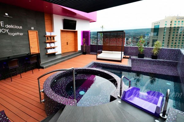 Jacuzzi del Love Hotel V Motel Boutique Sur. jacuzzi de V Motel Boutique Sur