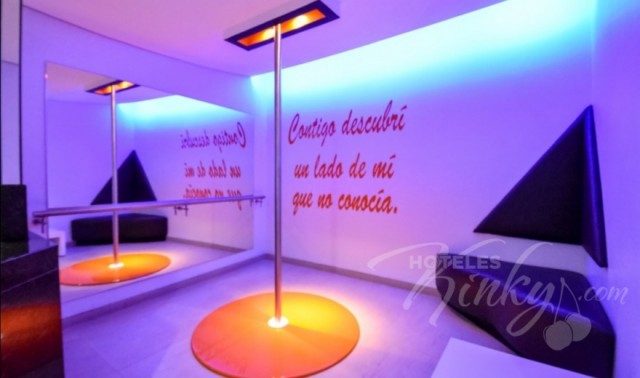 Tubo del Love Hotel Ferri. tubo del Ferri