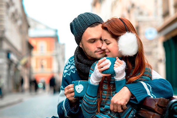 El frío es ideal para mantener los cuerpos juntos. frio kinky