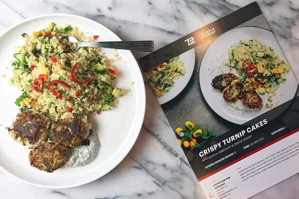 El comensal recibe un kit con el plan nutricional del jugador, con recetas y notas escritas por él. tom brady veganismo