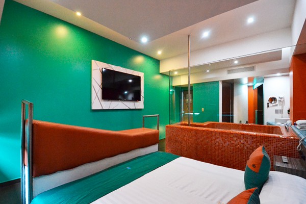 La estancia cuesta $700. Superbowl Love Hotel Tacubaya