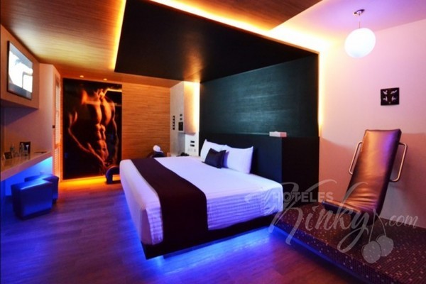 V Motel tiene dos sucursales para ti, una en Viaducto y otra al sur de la Ciudad de México. VMotel