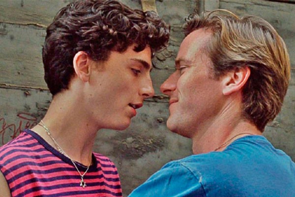 Uno de los temas que más relevancia cobrará en esta secuela es la epidemia de sida que tuvo lugar en los años 80. call me by your name