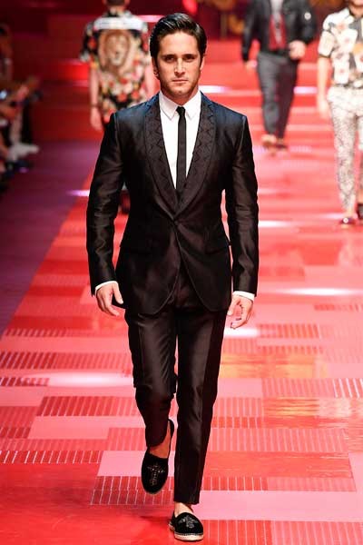 Con el hashtag #DGLovesMexico se confirmó la noticia. Dolce Gabbana Diego Boneta