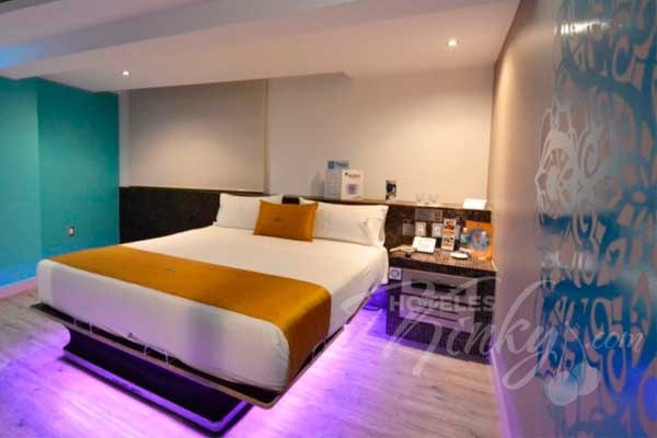 Atracción exclusiva del Love Hotel Amala. atracciones signo zodiacal geminis