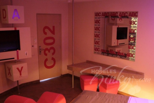 Love Hotel ABCentral LoveHotel_ABCentral