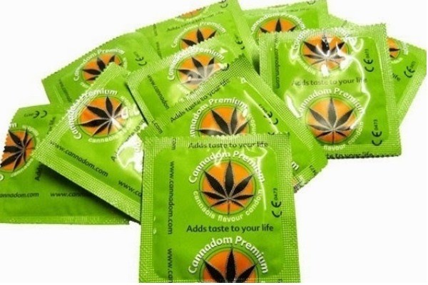 Cannadoms se vende a través de internet, así como en farmacias y sexshops de Estados Unidos y Europa. condones sabor marihuana