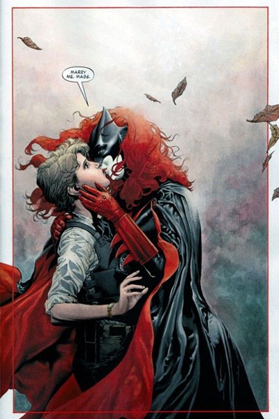 Batwoman y Maggie Sawyer.