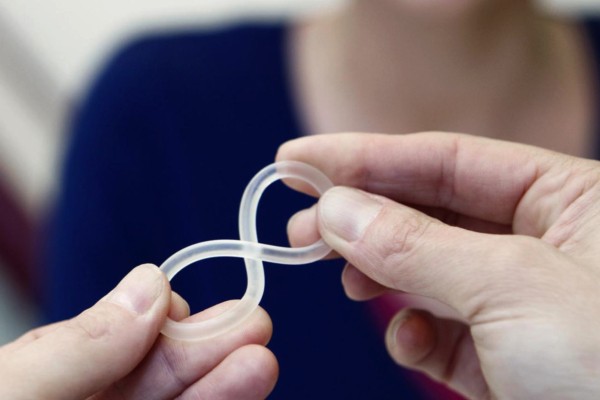 El anillo es muy flexible por lo que no debe ni sentirse su presencia. Annovera