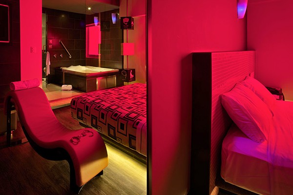 Un Love Hotel es el lugar más divertido para tener sexo y pasarla bien con tu pareja.