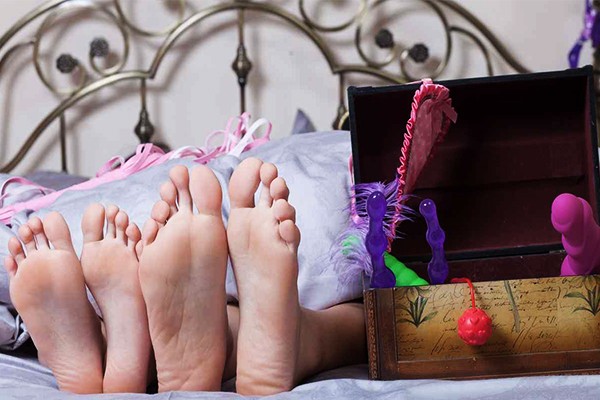 El placer de un juguete sexual se puede compartir en pareja.
