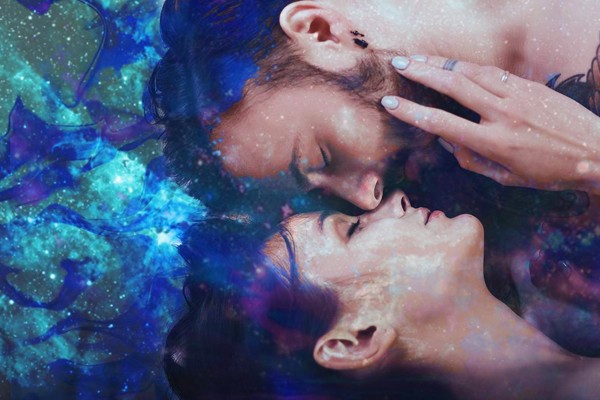 Lo creas o no, el Zodiaco sí determina muchos aspectos de una relación de pareja.