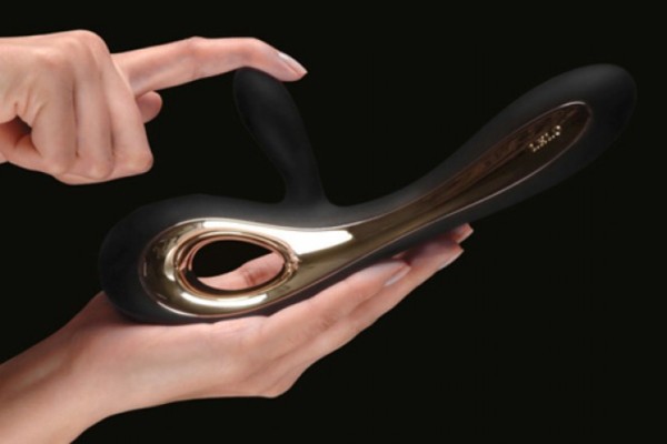 El vibrador externo es tan flexible que se adapta a todos los cuerpos. juguete sexual soraya