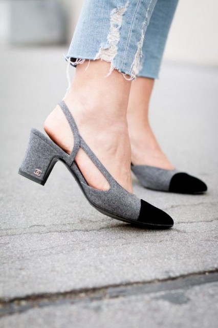 Dale a tu look un toque parisino, utilízalos en tonos neutros para que combinen con todo. slingbacks