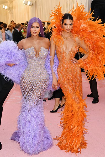 Izquierda: Kylie Jenner / Derecha: Kendall Jenner.