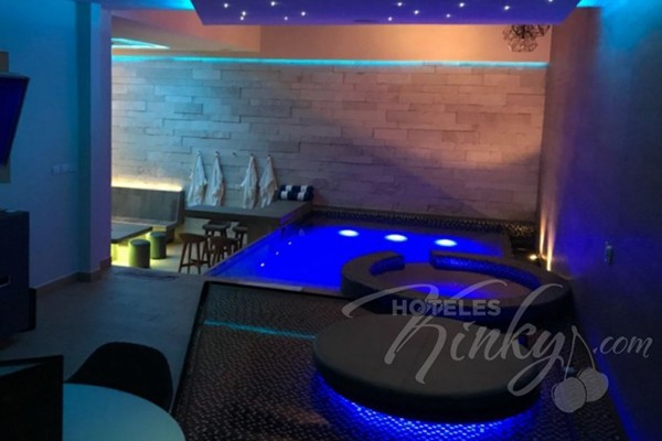 ¡Canta con tu pareja en el Karaoke, antes o después del sexo!