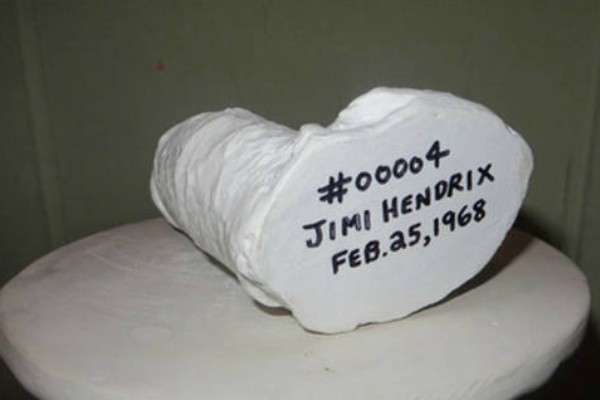 El modelo en yeso del pene de Jimi Hendrix. Modelo en yeso pene Hendrix