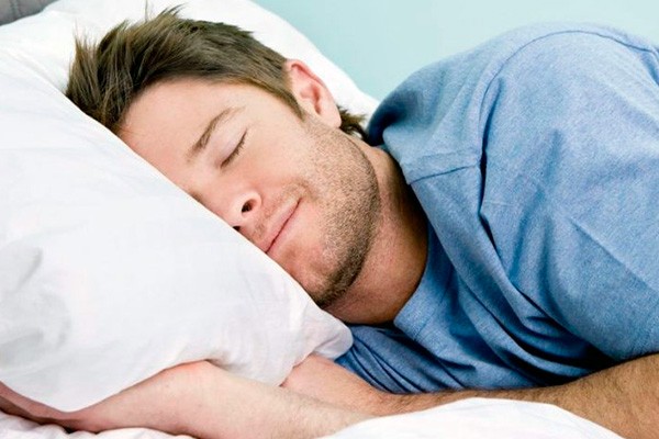 La falta de horas de sueño también afecta la regulación de serotonina y dopamina.
