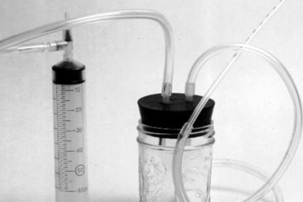 El Del Em de Carol Downer.
Dispositivo extracción menstrual