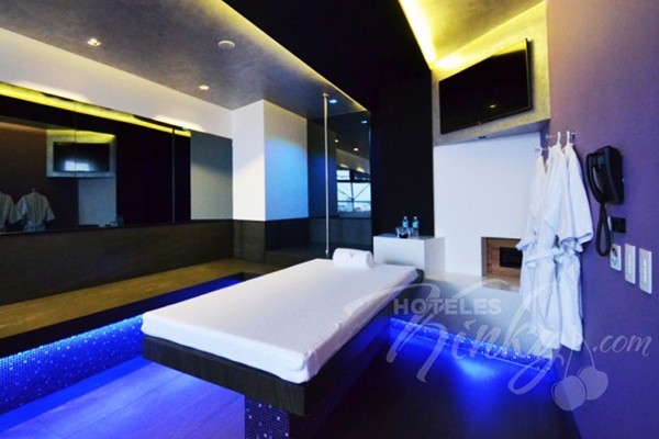 Te encantará dar o recibir un masaje erótico en el Love Hotel V Motel Boutique Sur.