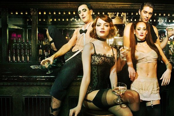 Emma Stone tuvo un excelente desempeño como la sexy Sally Bowles en Cabaret.