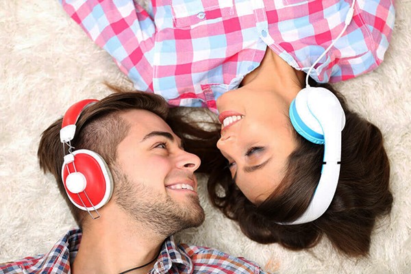 Comparte tu música favorita con tus personas preferidas.