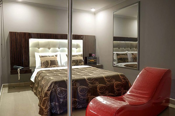Un motel muy clásico, ¡pero lleno de diversión y erotismo!