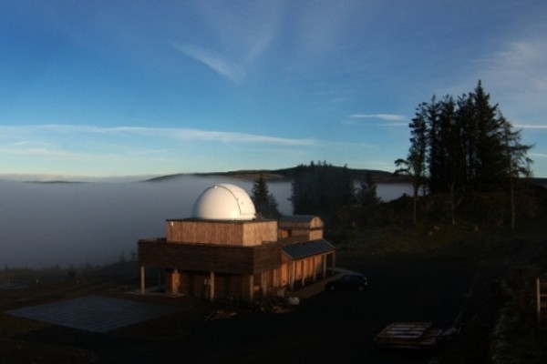 El observatorio se encuentra en medio de un hermoso entorno natural. Dark Sky Observatory naturaleza