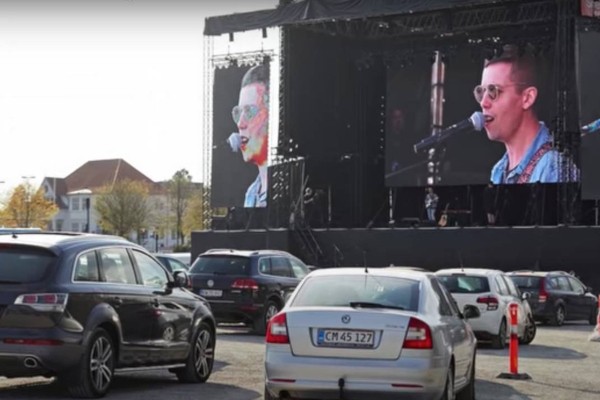 Se prevé que los autoconciertos lleguen a México en julio. Autoconcierto