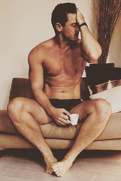 Otra opción sensual, la de Luke Evans.