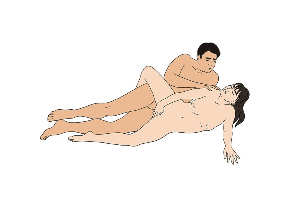 Cucharita con pierna de ella arriba.