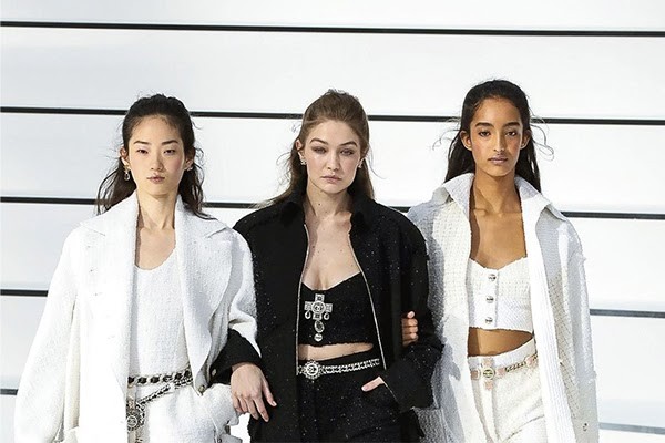 Aprovecha la versatilidad de este accesorio e incorpóralo a tus outfits.