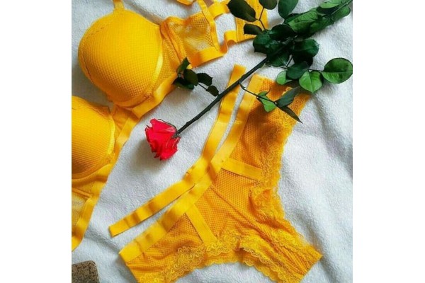 Amarillo para atraer el dinero. Ropa interior amarilla