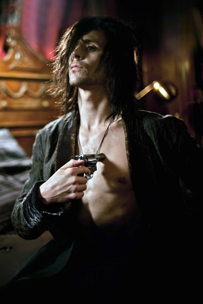 Un vampiro sensual del rock and roll.