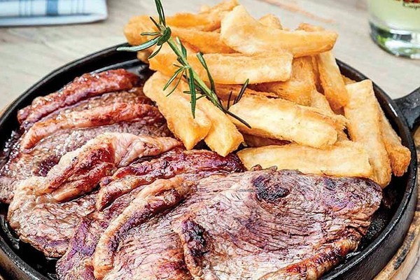 Picaña con yuca horneada.