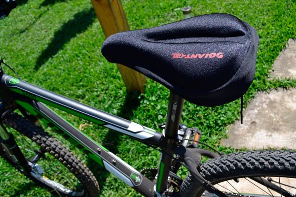 Este tipo de accesorios los puedes encontrar en tiendas deportivas como Martí. cómo vestirme para el gimnasio