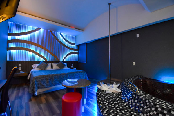 Este motel tiene habitaciones nuevas que puedes descubrir en www.hoteleskinky.com ruta de muevete en bici 2017
