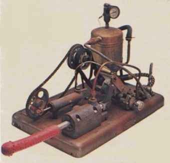 El inventor del vibrador es el médico británico Joseph Mortimer Granville, en 1880. El fin del vibrador era usarlo en su consultorio como una herramienta terapéutica para combatir lo que en la época victoriana se conocía como histeria femenina. Anteriormente a este invento, los médicos acariciaban manualmente a la paciente hasta que llegara al orgasmo.