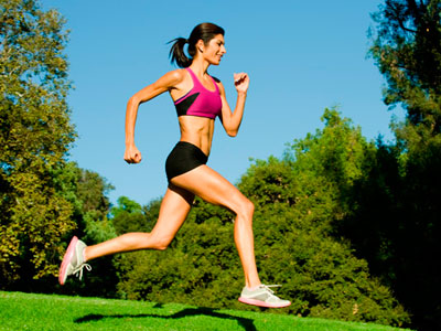 Correr ejercita todo tu cuerpo y te hace sentir mejor.