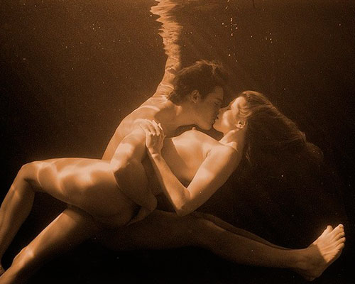 Los LoveHotels son lugares íntimos y muy seguros para probar el sexo bajo el agua.