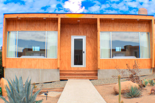 El precio por noche en esta cabaña es de $295 dólares para cuatro personas.