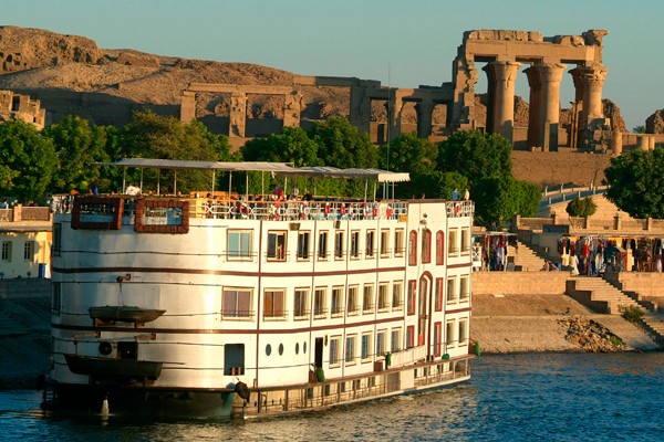 Conoce lugares icónicos mientras disfrutas de la comodidad de estar en un crucero.