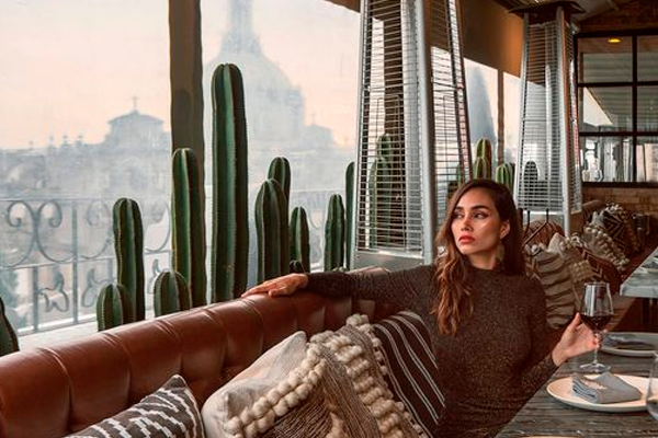 La terraza del restaurante Balcón del Zócalo otorga una vista privilegiada del principal cuadro de la Ciudad de México.