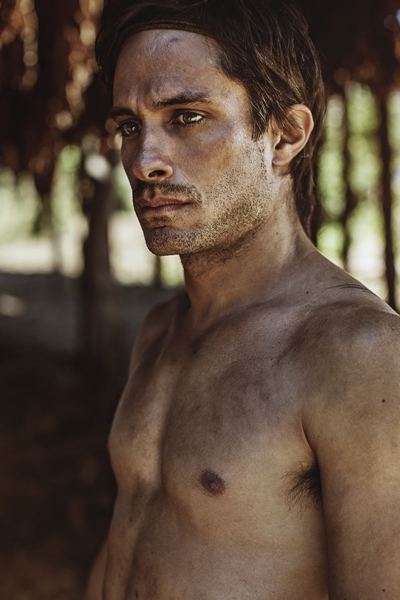 Aquí otra foto del abdomen de Gael García Bernal. Sexy, ¿cierto?